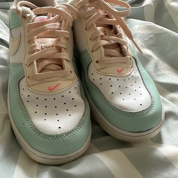 Nike Air Force ones Jade Guava Ice - Picture 2 of 4